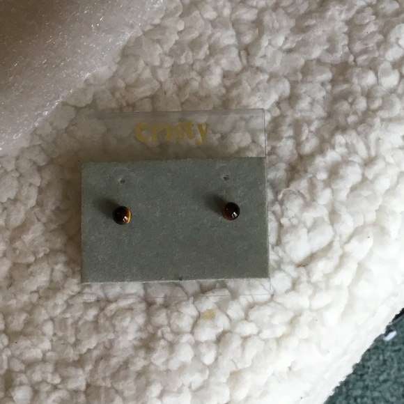 Lovely 10k gold tiger's eye stud earrings - Picture 3 of 8